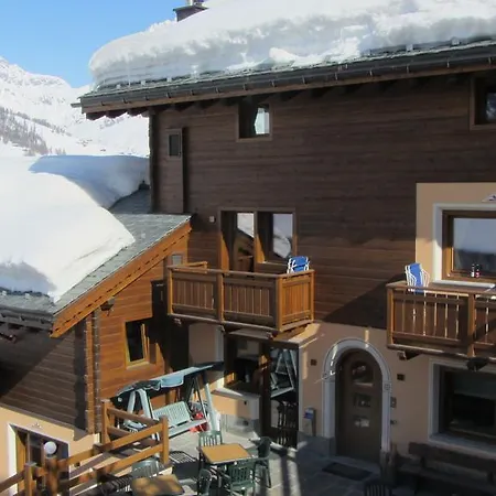 Baita Cusini Aparthotel 3*